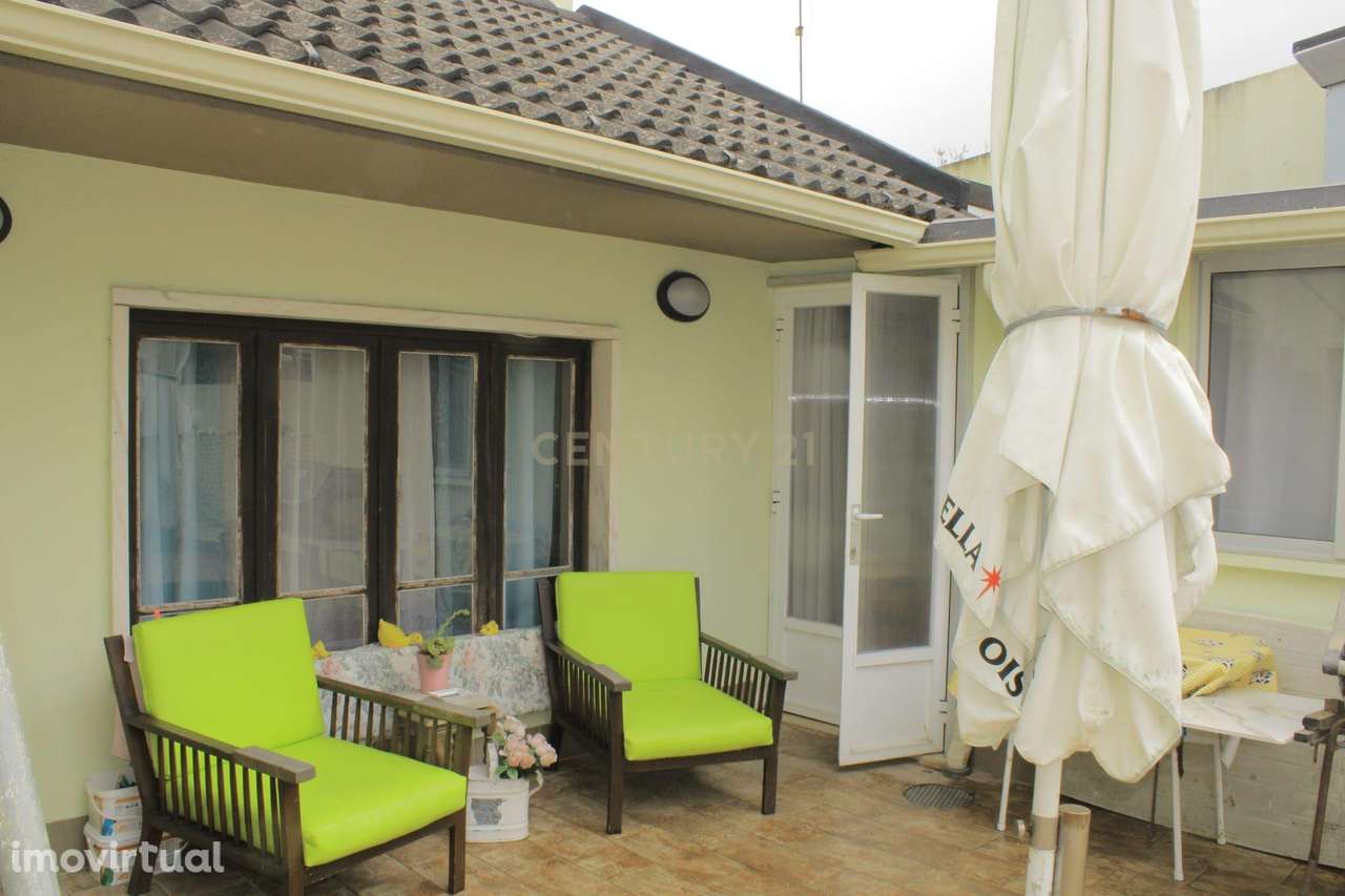 Moradia T3 perto da praia de elevado potencial. - Grande imagem: 5/30