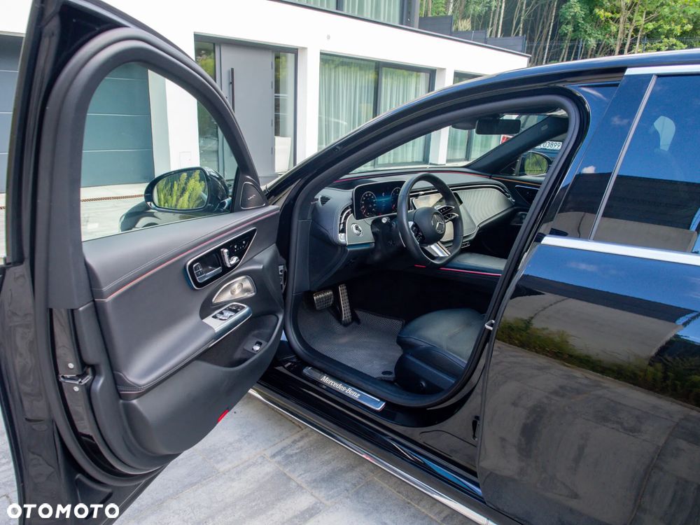 Mercedes-Benz Klasa E 220 d mHEV 4-Matic AMG 9G-Tronic - 11