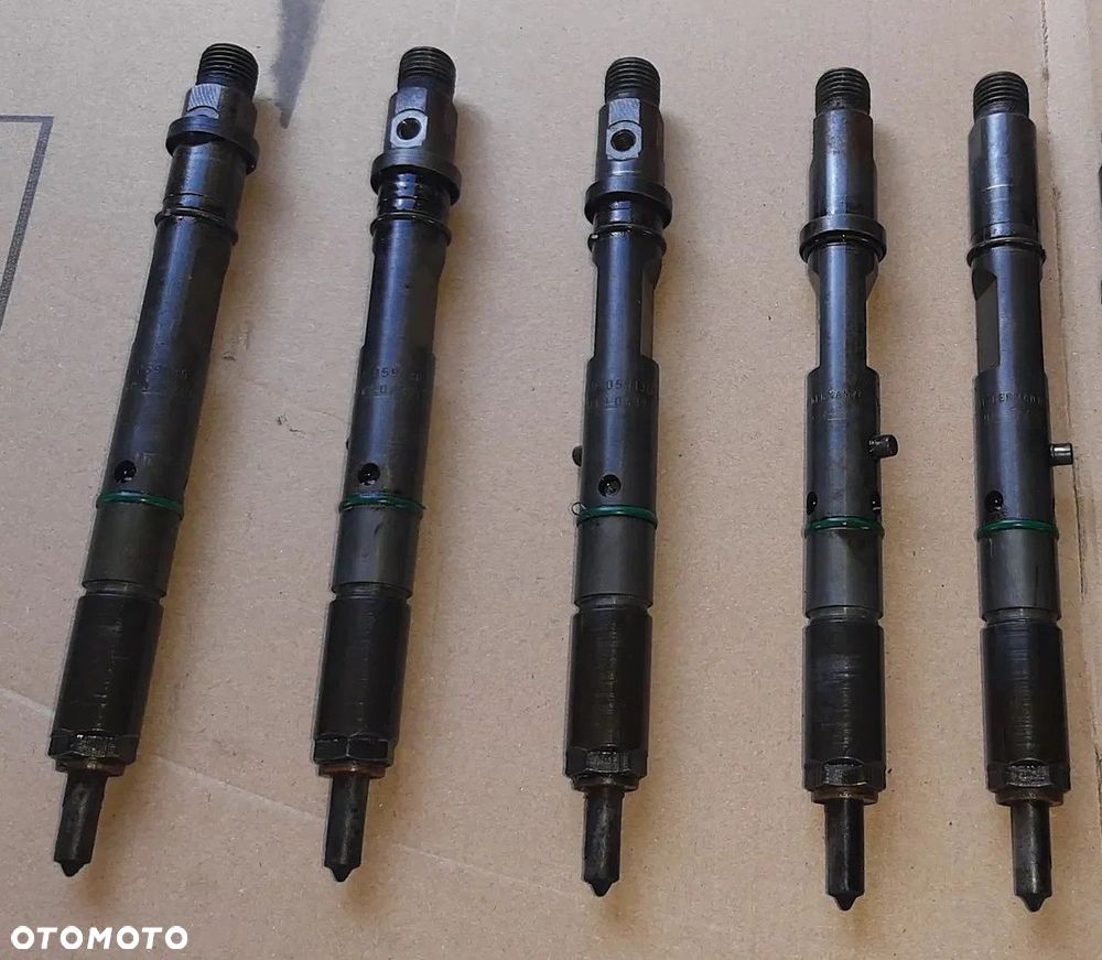 Superb wtrysk wtryskiwacz 2,5TDI 150KM komplet Skoda - 1