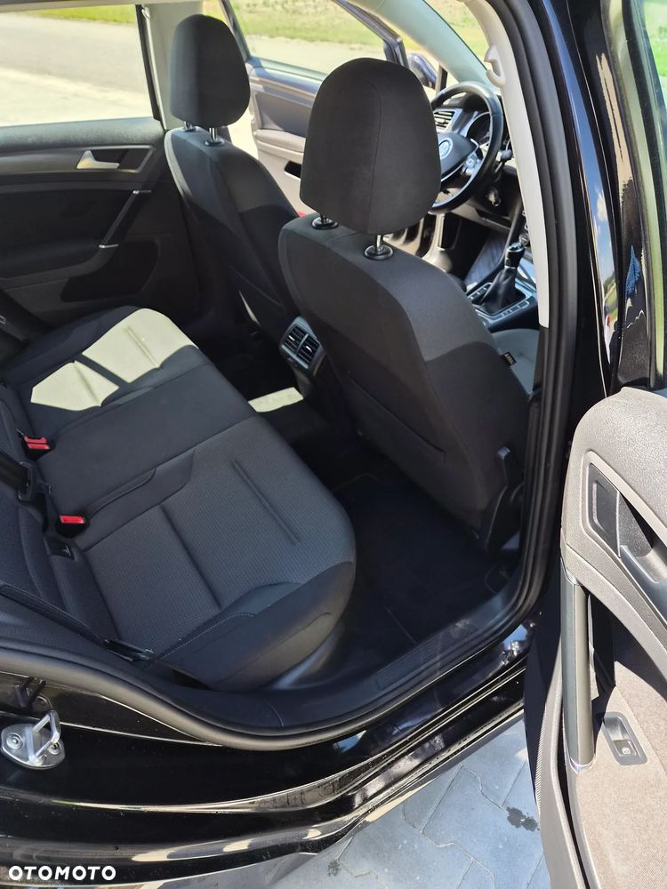 Volkswagen Golf - 5