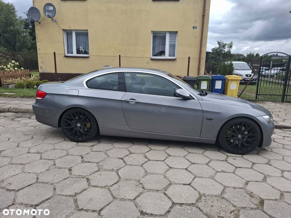 BMW Seria 3 325i - 10
