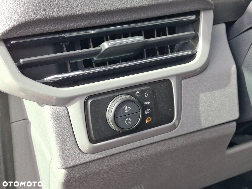 Volkswagen Caravelle - 22