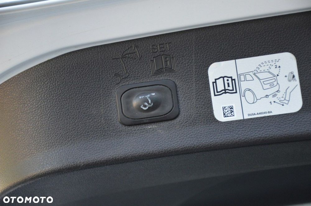 Ford Kuga - 19