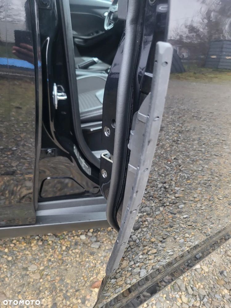 Ford Focus 1.0 EcoBoost Titanium - 34