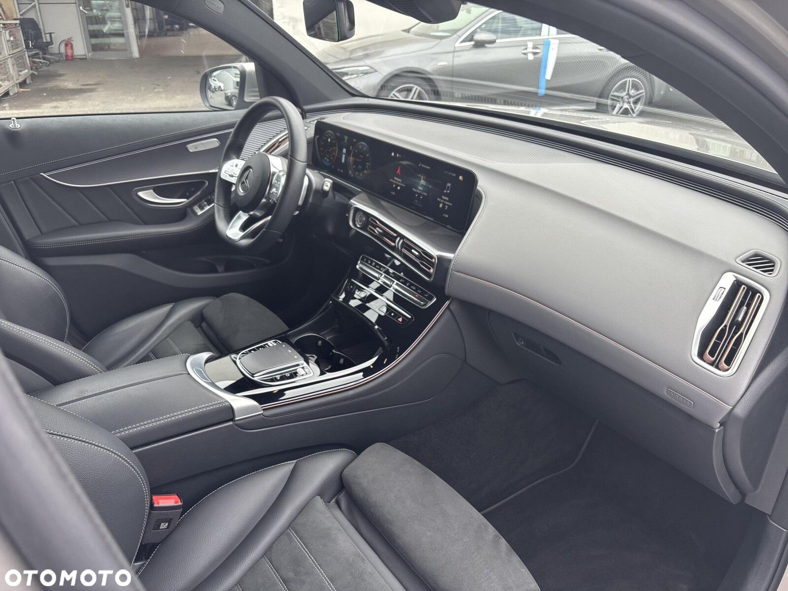 Mercedes-Benz EQC - 18