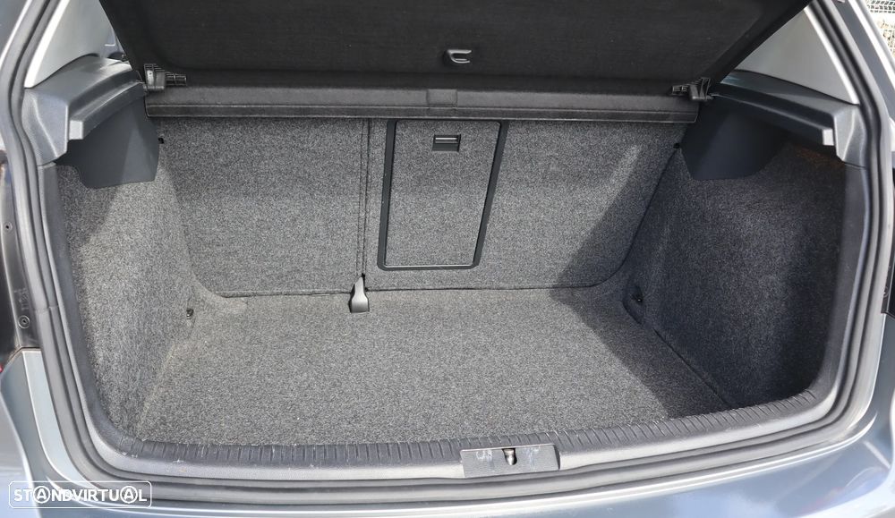 VW Golf 1.6 TDi DPF BlueMotion MATCH - 29