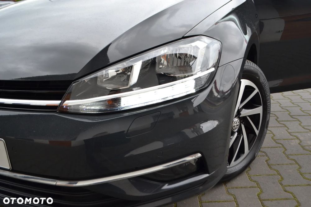 Volkswagen Golf - 11