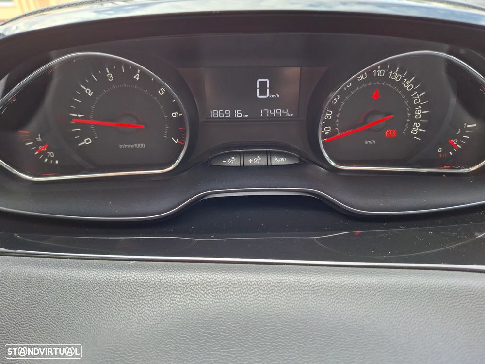 Peugeot 208 82 VTI Style - 30