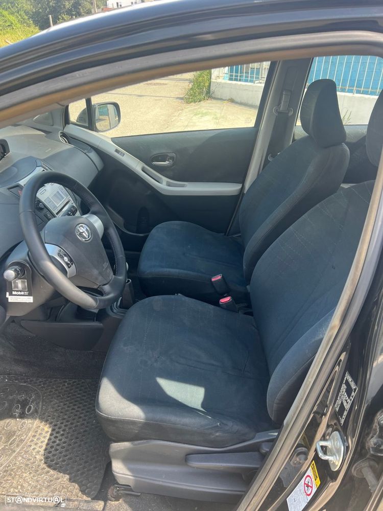 Toyota Yaris 1.4 D-4D AC - 12