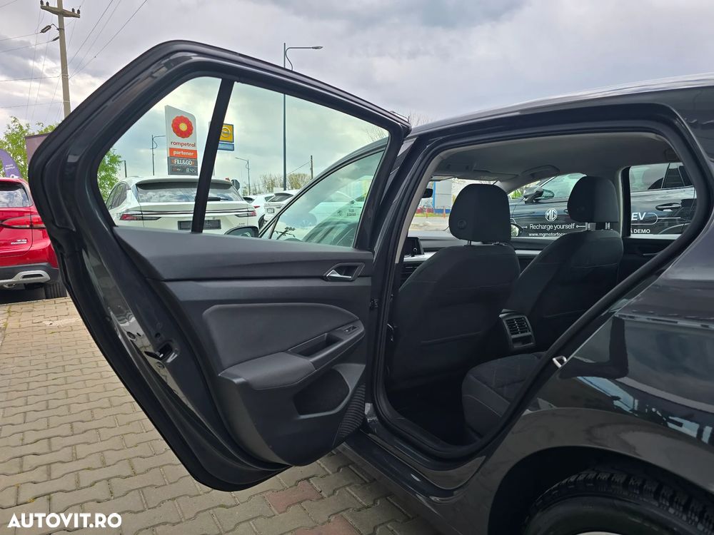 Volkswagen Golf - 16