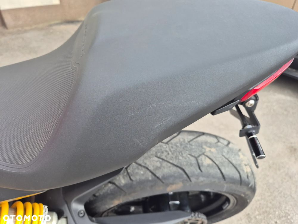 Ducati Monster - 37