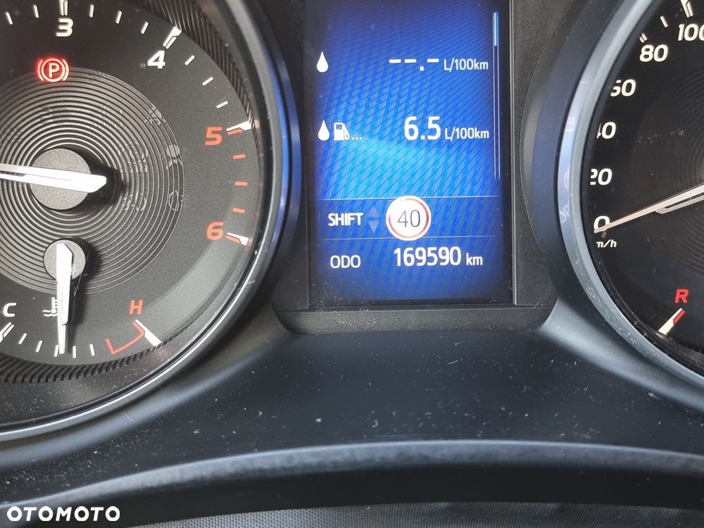 Toyota Avensis 2.0 D-4D Premium - 9