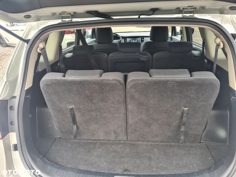 Kia Carens 1.7 CRDi 115 Dream-Team Edition - 14