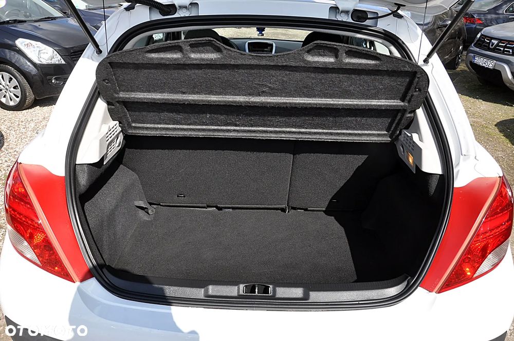 Peugeot 207 95 VTi Urban Move - 25