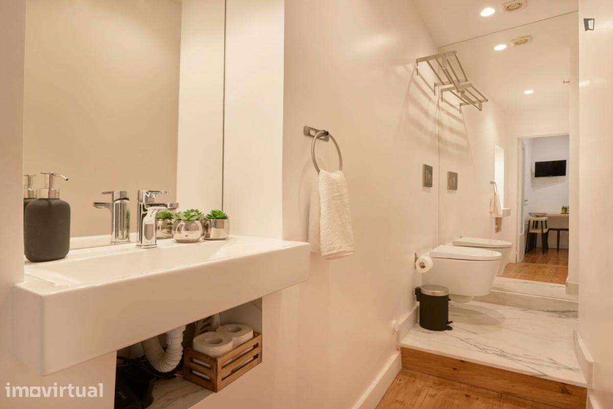 Apartamento com 2 quartos - localizado em Bairro Alto Lisbon - Grande imagem: 2/57