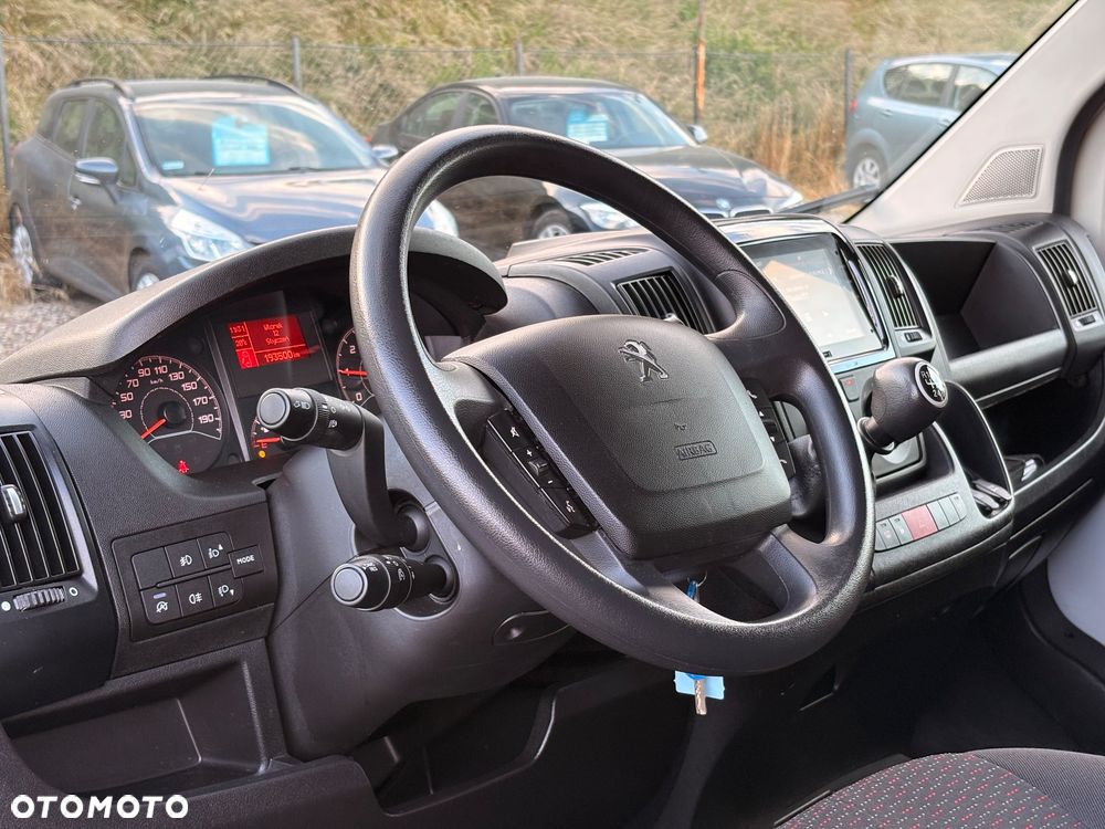 Peugeot Boxer 335 L3H2 Premium - 9