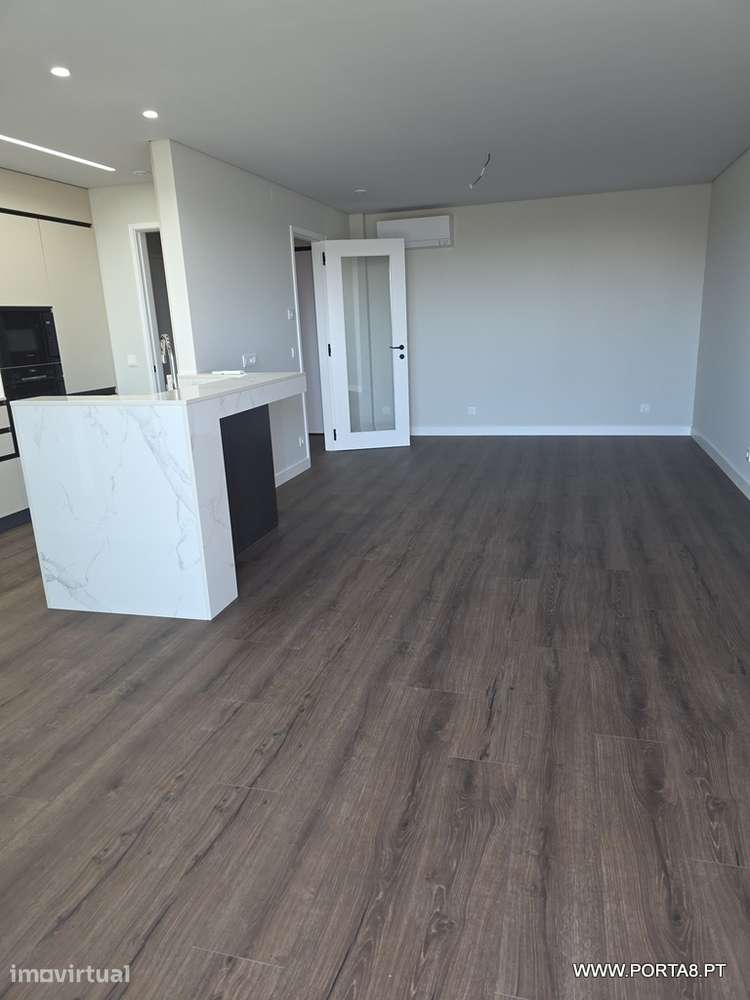 T2 NOVO COM GARAGEM - LEIRIA - Grande imagem: 2/21