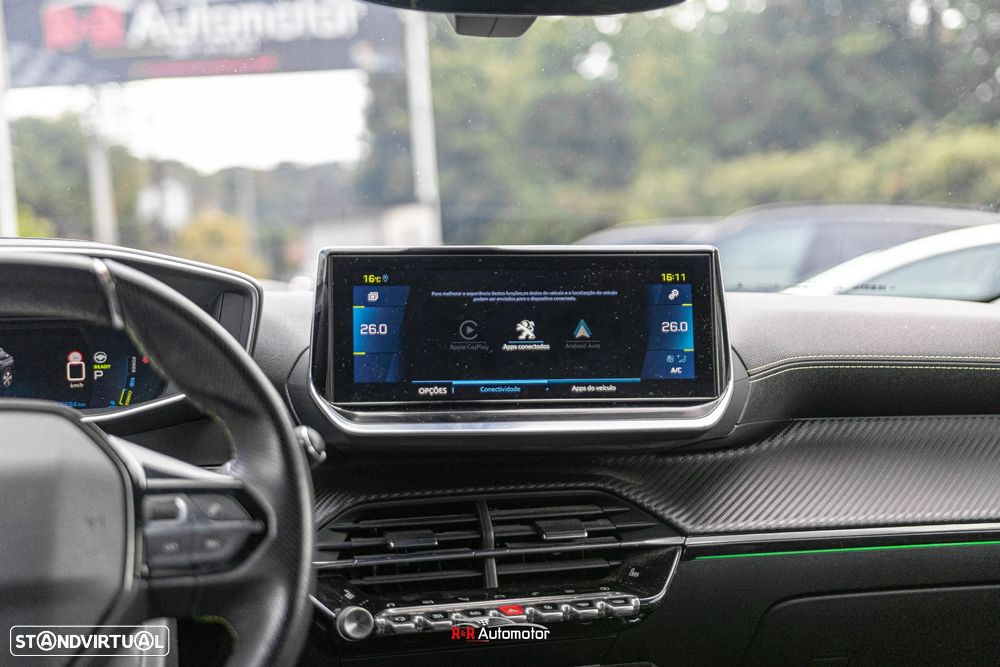 Peugeot e-2008 50 kWh GT - 29