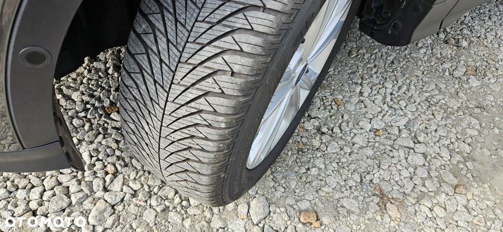 Ford Kuga 2.0 TDCi 4x4 Titanium - 36