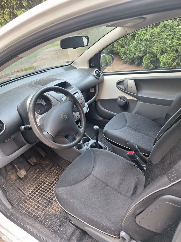 Peugeot 107 1.0 Urban Move Euro5 - 8