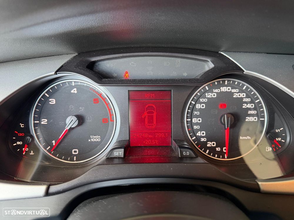 Audi A4 Avant 2.0 TDI DPF S line Sport Pack (plus) - 8