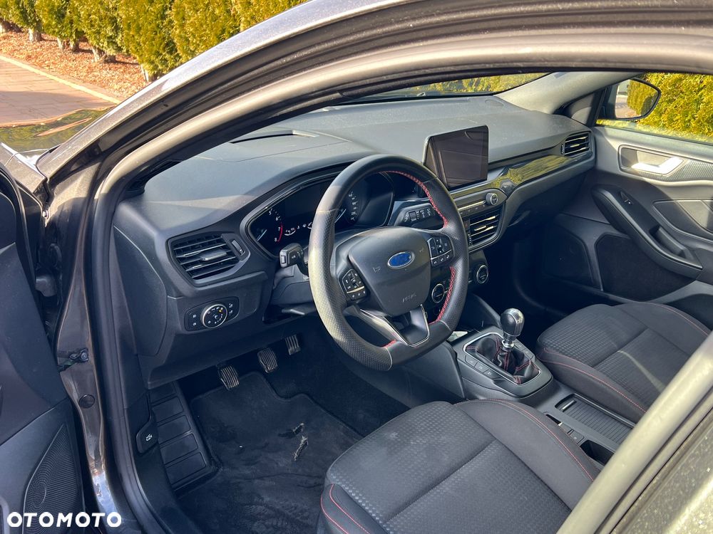 Ford Focus 1.0 EcoBoost mHEV ST-Line - 16