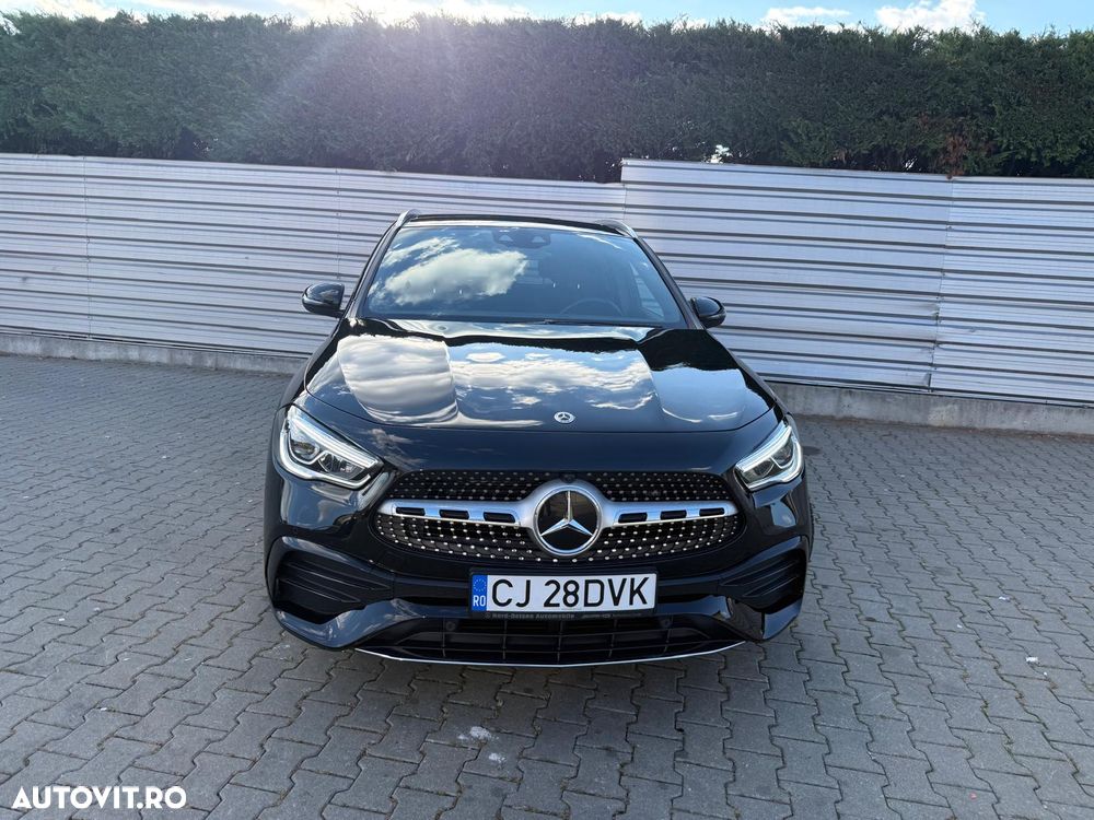Mercedes-Benz GLA - 11