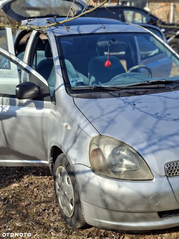 Toyota Yaris - 2