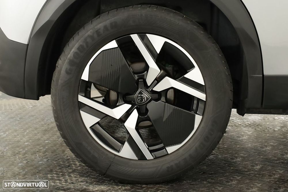 Peugeot 2008 1.2 PureTech Allure EAT8 - 5