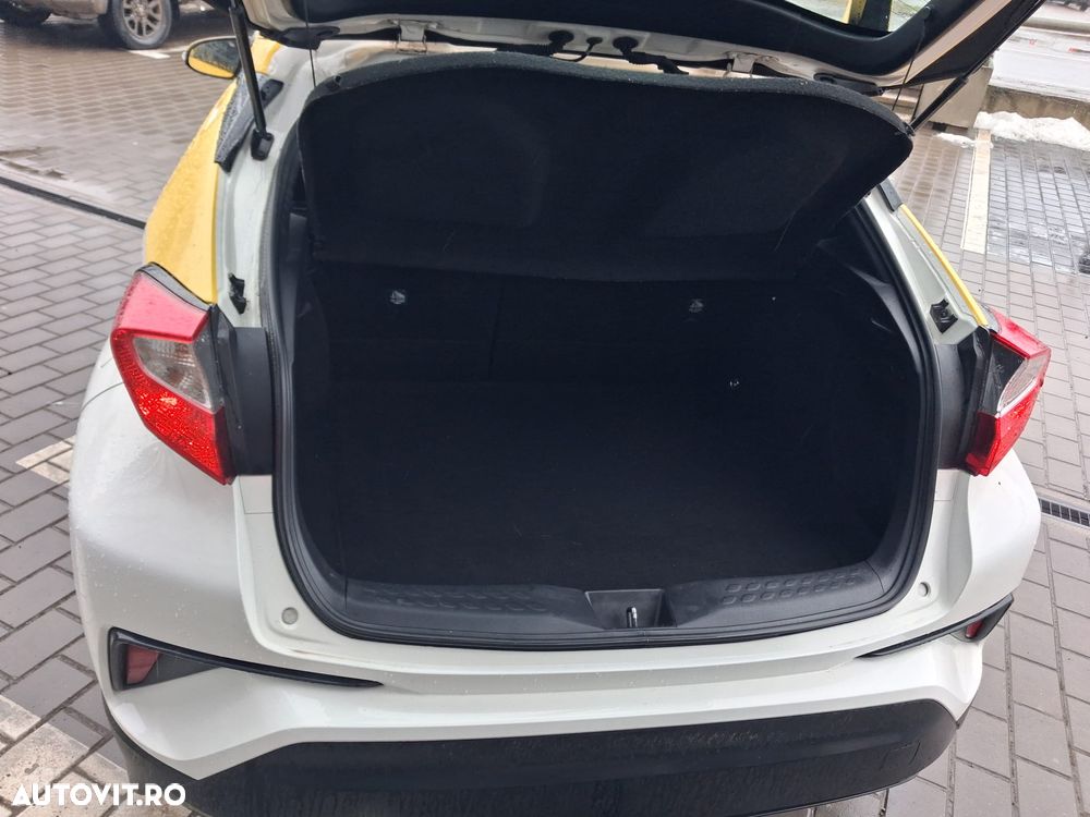 Toyota C-HR 1.8 HSD 4x2 CVT C-enter - 16