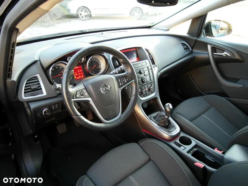 Opel Astra 1.4 Turbo Innovation - 19