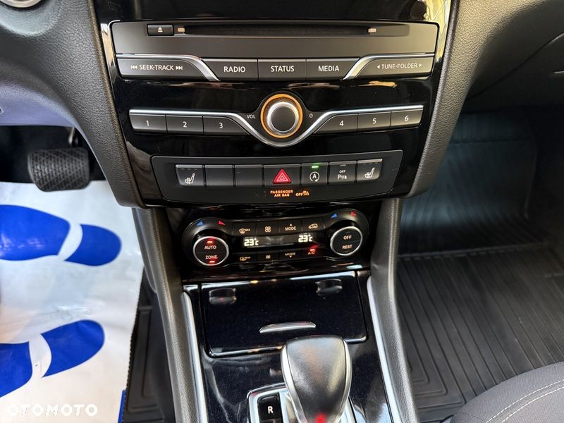 Infiniti Q30 1.6t Premium Tech 7DCT - 8