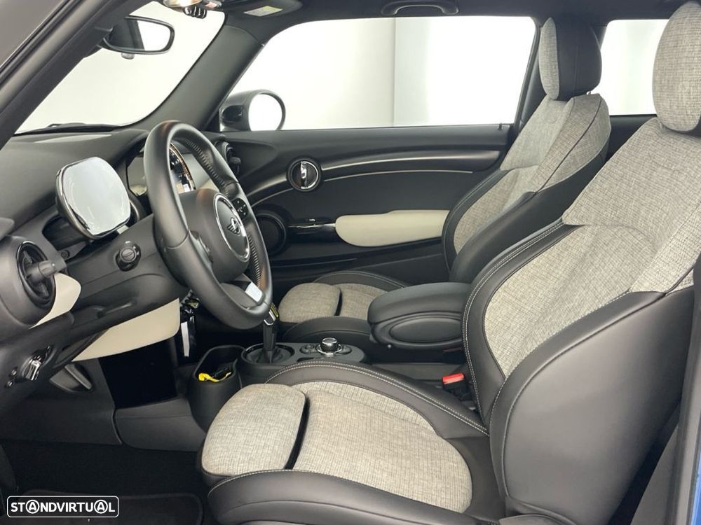 MINI 3 Portas Cooper SE Collection 2021 - 11