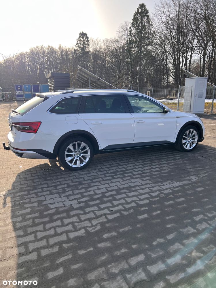 Skoda Superb 2.0 TDI 4x4 DSG Scout - 5