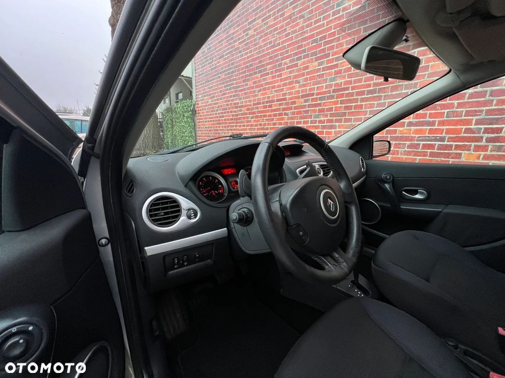Renault Clio - 8