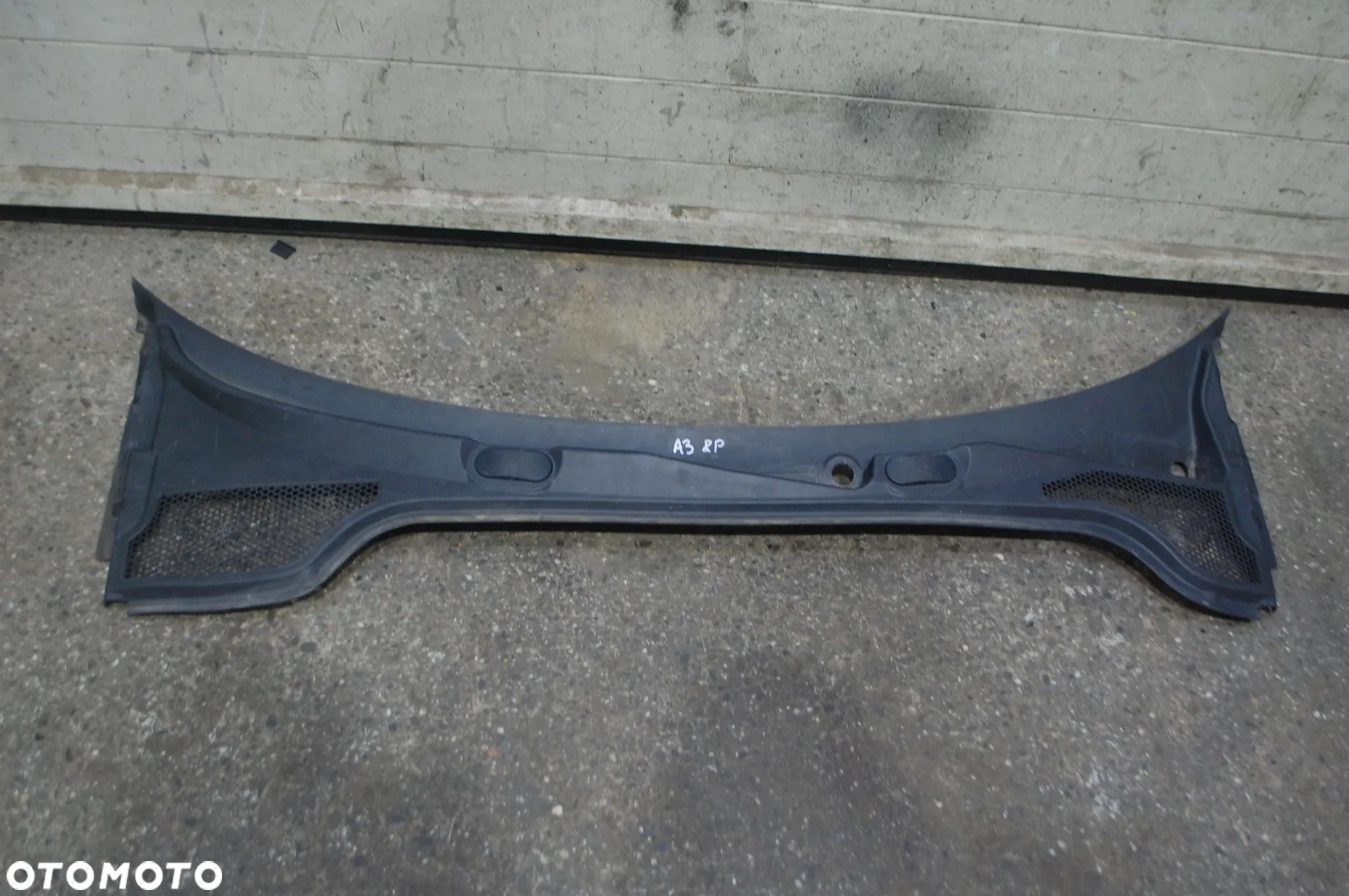 PODSZYBIE AUDI A3 8P 8P1819415B - 1