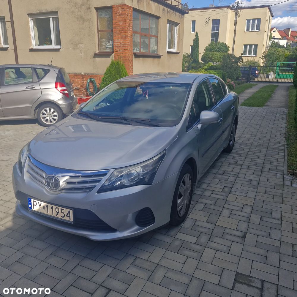 Toyota Avensis 2014 photo 2