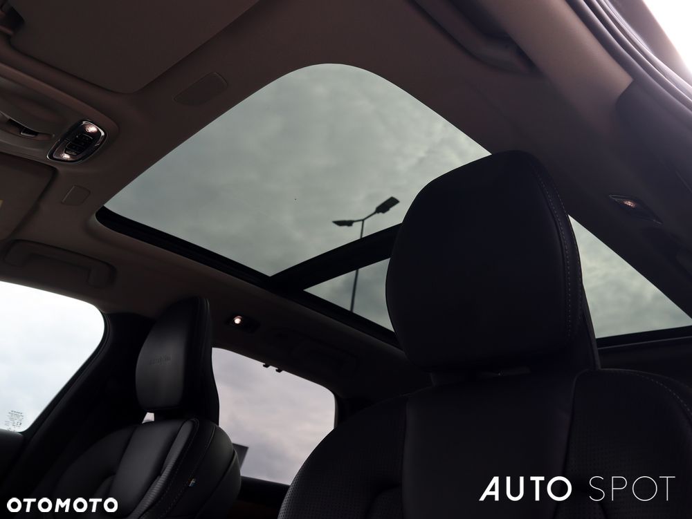 Volvo V90 T8 AWD Plug-In Hybrid Inscription - 16
