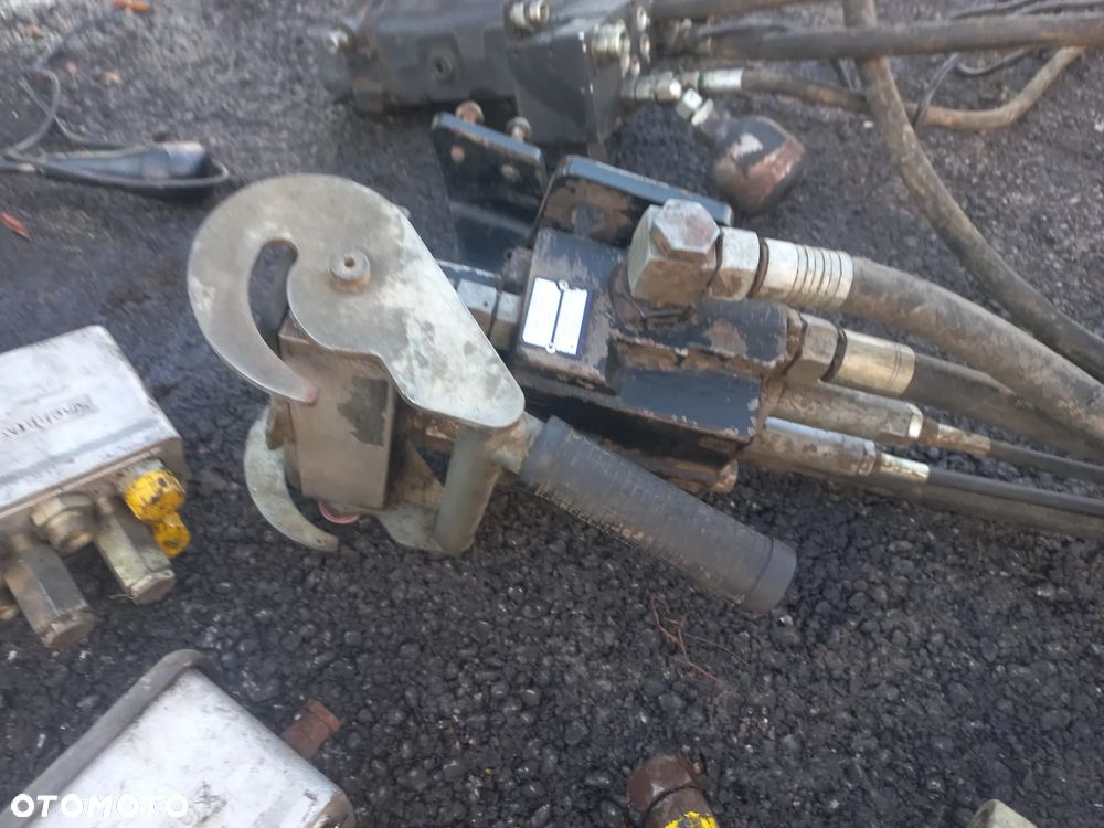 Rozdzielacz Hydrauliczny szybko złącze MAILLEUX SDM 143/2-PM SZYBKOZŁĄCZE do tura zawór sterujący 2S-4550-2ST, dcm142/2,TRIMA MULTI-DOC,KASETA,Ładowacz czołowy,stoll,manip,multizłącze,klamra, TUR FAUCHEUX PRESTIGE 120 F2 - 7