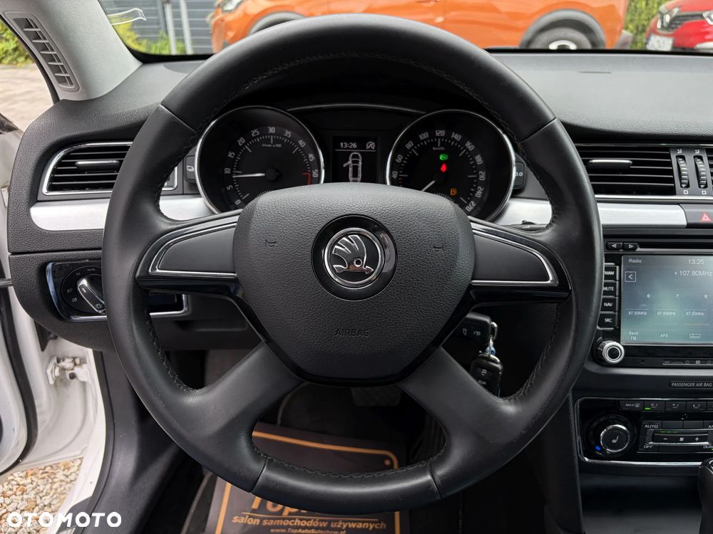 Skoda Superb 2.0 TDI Ambition DSG - 23