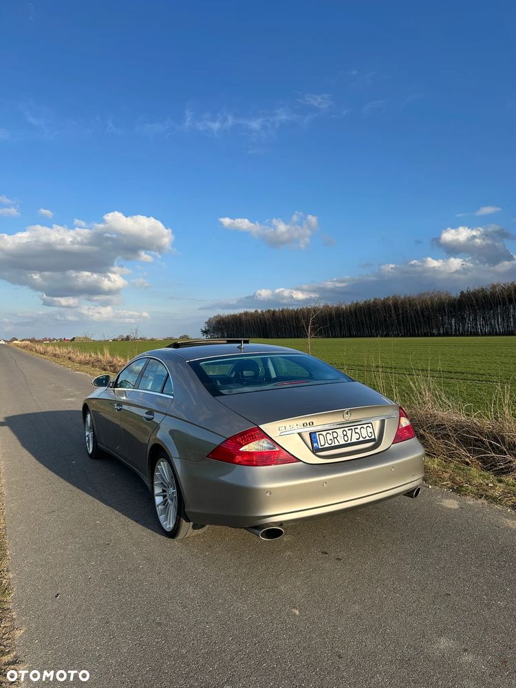 Mercedes-Benz CLS - 6