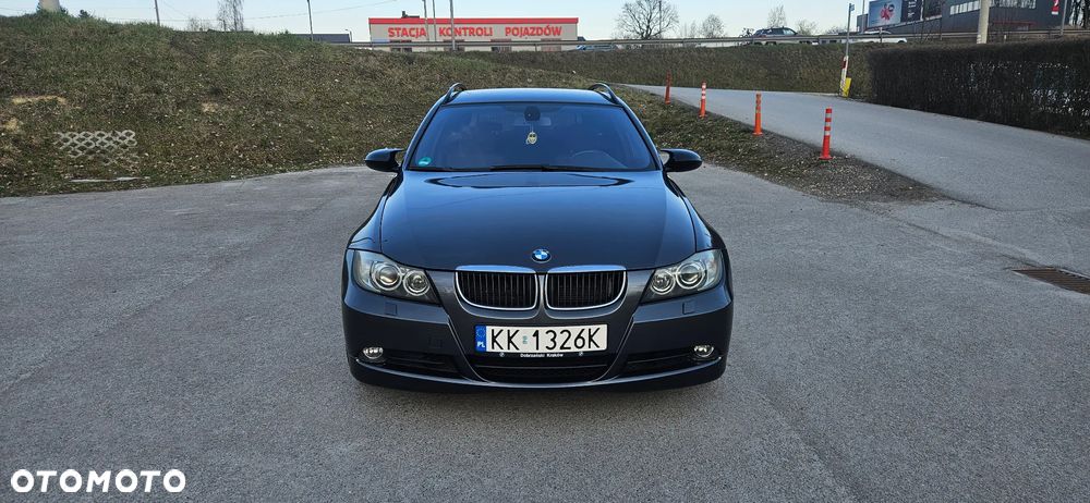 BMW Seria 3 320i - 12
