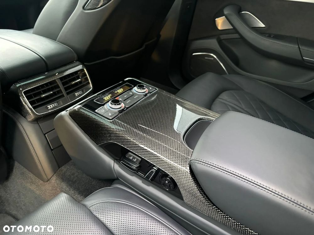 Audi S8 - 17