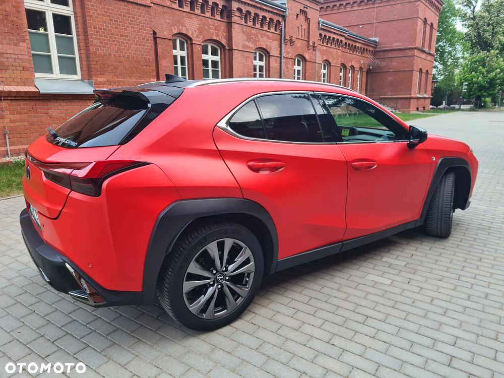 Lexus UX 250h GPF F Sport Edition AWD - 34