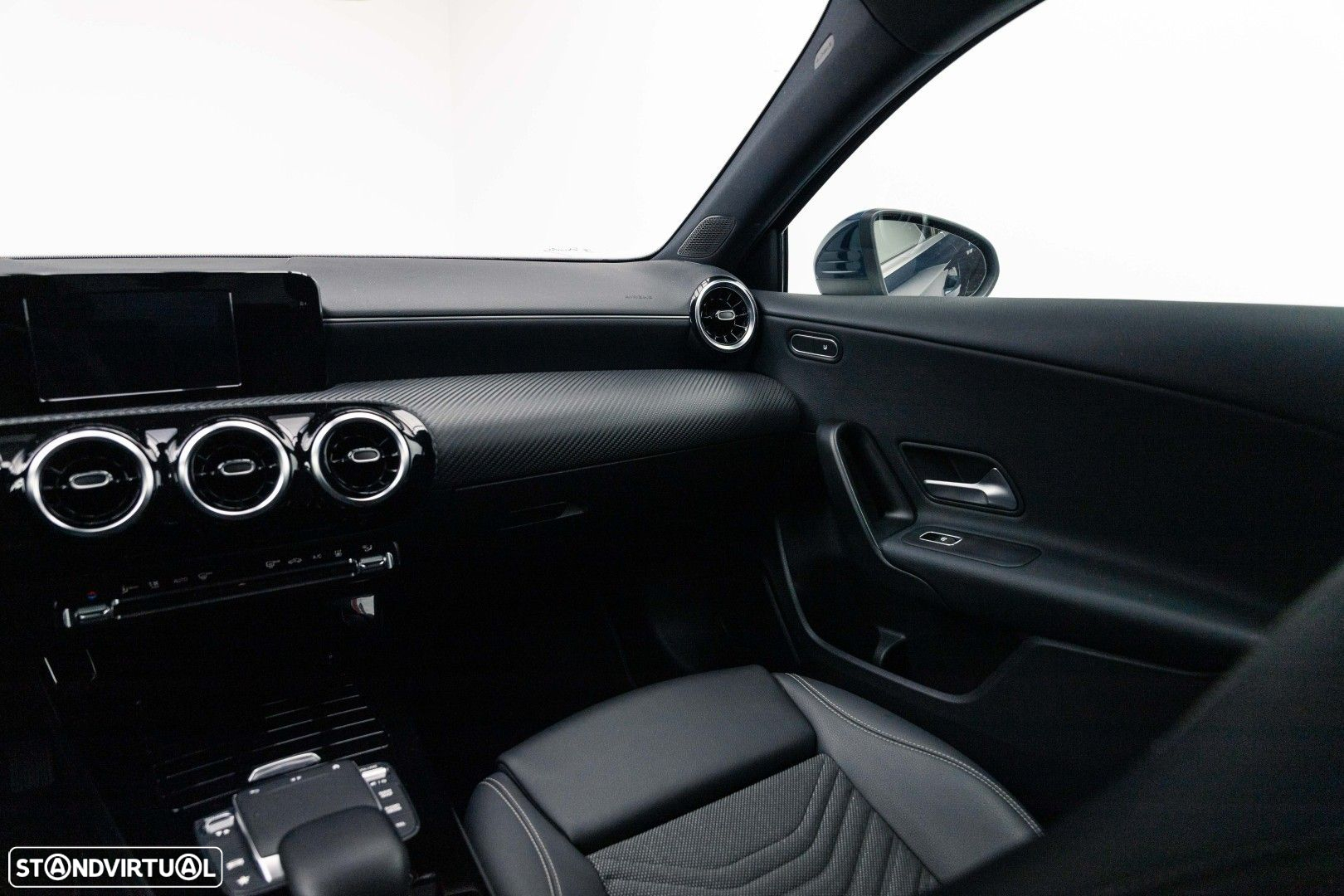 Mercedes-Benz A 250 e Style Plus - 17