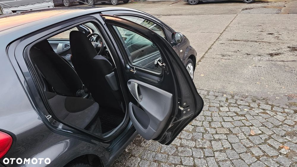 Toyota Aygo - 12