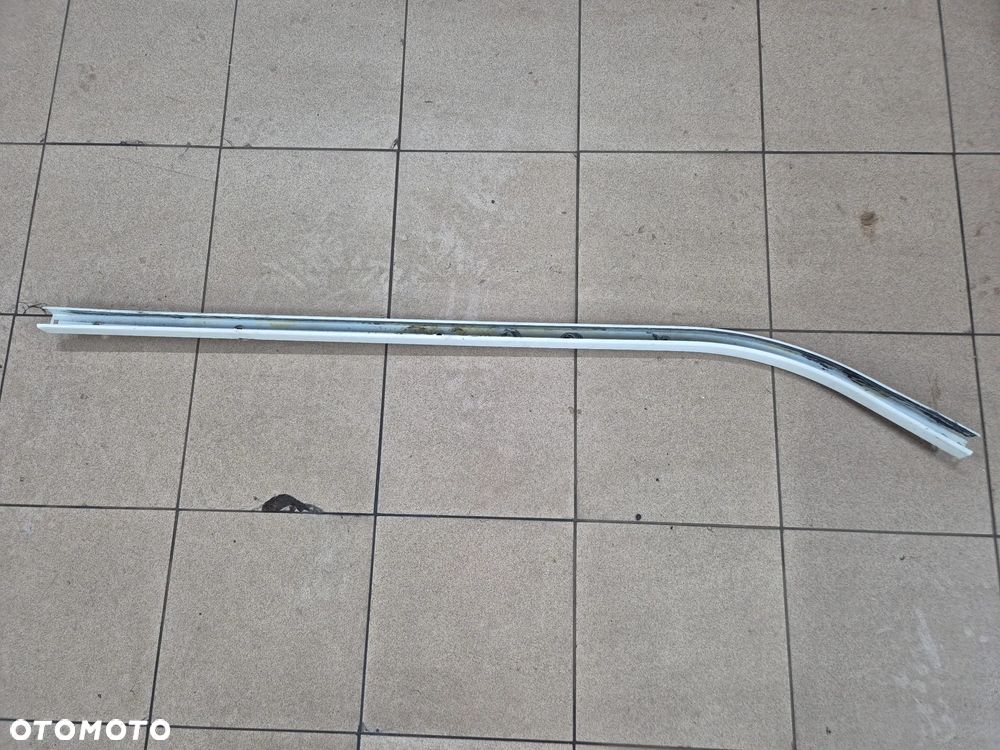 PROWADNICA DRZWI GÓRNA PRAWA MASTER III MOVANO B  NV400 2.3 10r.+ - 1