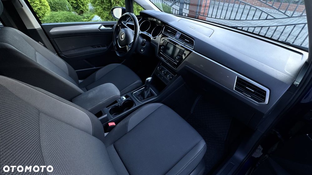 Volkswagen Touran 1.5 TSI EVO Trendline DSG - 11