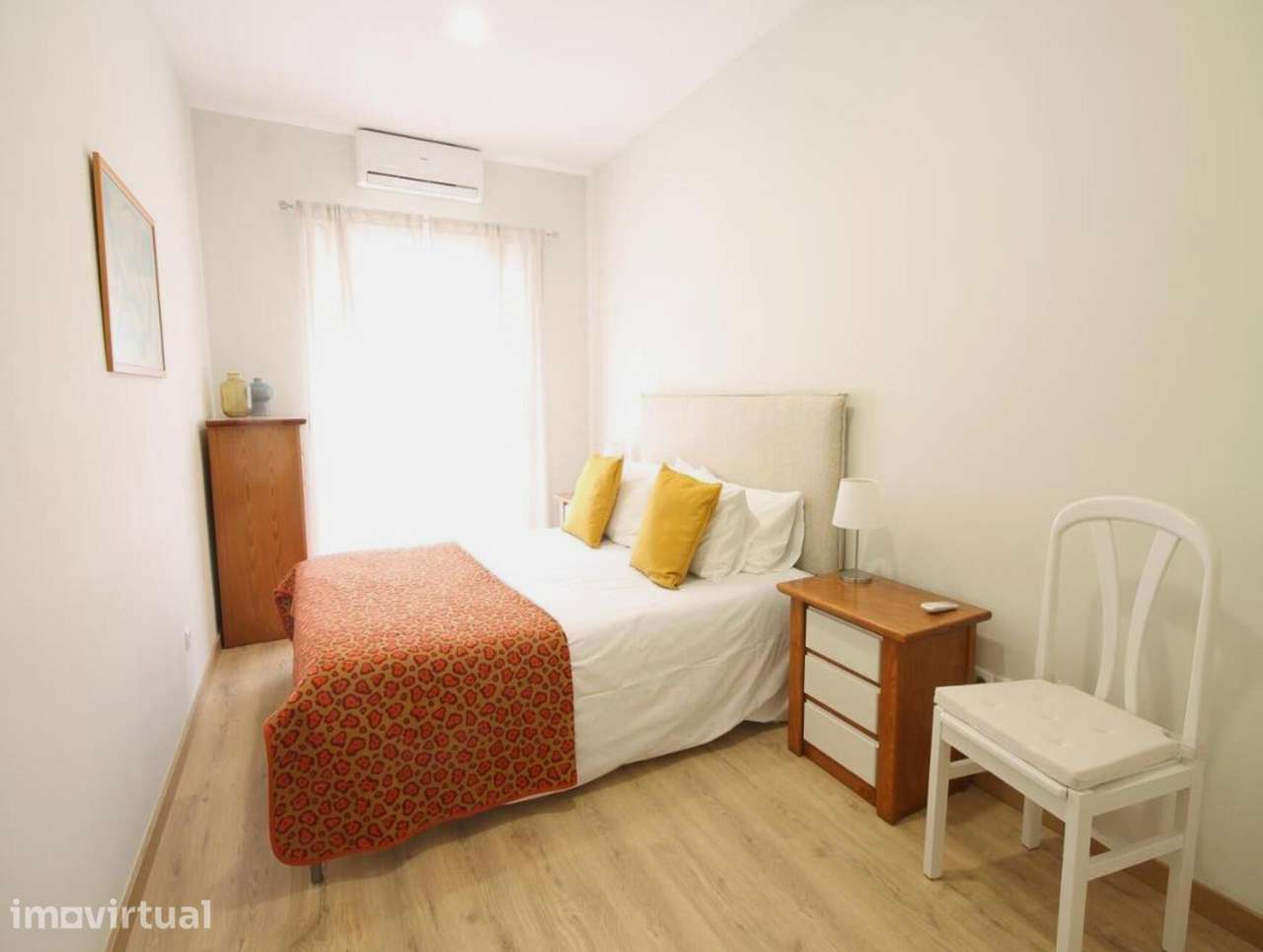 Apartamento T2 com garagem e varanda em Lumiar - Grande imagem: 3/33