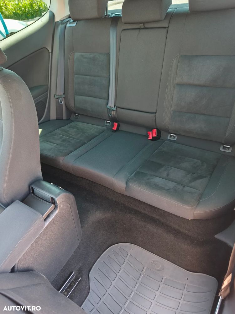 Volkswagen Golf - 4
